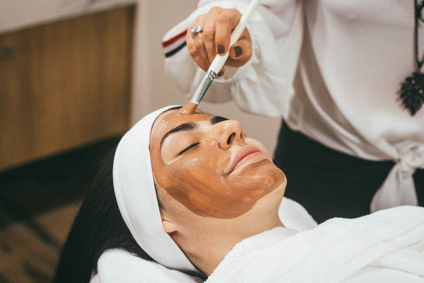 I’m a Holistic Esthetician and These Are The Most Common Misconceptions I See About Acne
