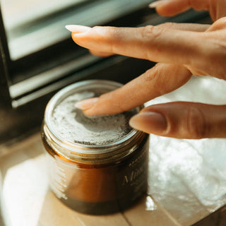 Mineral Purifying Face Mask with Activated Charcoal
