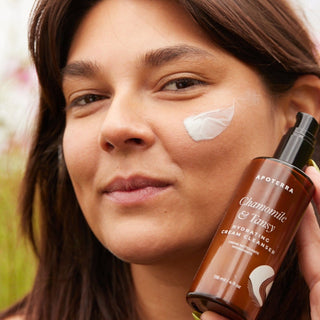 Apoterra Chamomile & Tansy hydrating cream cleanser with model face application 