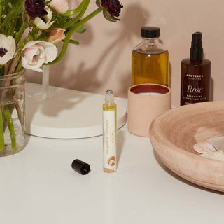 Apoterra tulsi & lavender adaptogenic aromatherapy roll-on perfume vial